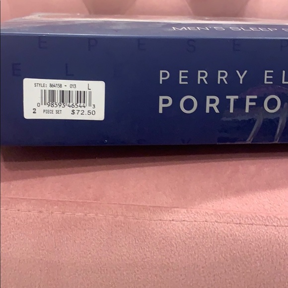 Perry Ellis PJ set - Picture 4 of 7